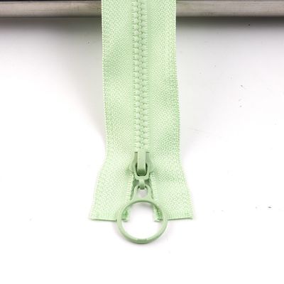 #5 Cerradura de resina con dientes de colores para prendas de vestir en rosa
