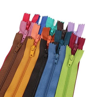 Cerradura 25 Color 3# Cerradura de nylon Cerradura personalizada para accesorios de costura de prendas de vestir