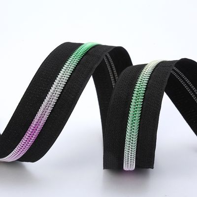 # 5 Dientes de arco iris de cierre de nylon para prendas de vestir vestimenta formal suburbana