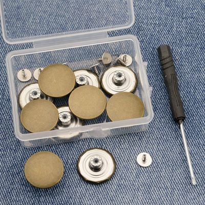Botones de base de aleación de zinc de metal en relieve Botón de latón para abrigo