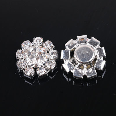 Forma de flor de metal de novia Color claro Botón de cristal de lujo Sandales de lujo Botones de diamante de cristal de lujo para ropa
