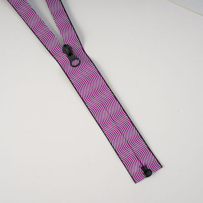 Fábrica de venta al por mayor Custom 3# 5# 7# cerradura impermeable de nylon Auto Lock Varios tipos de cerradura de nylon para bolsas de ropa