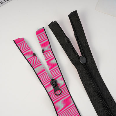 Fábrica de venta al por mayor Custom 3# 5# 7# cerradura impermeable de nylon Auto Lock Varios tipos de cerradura de nylon para bolsas de ropa