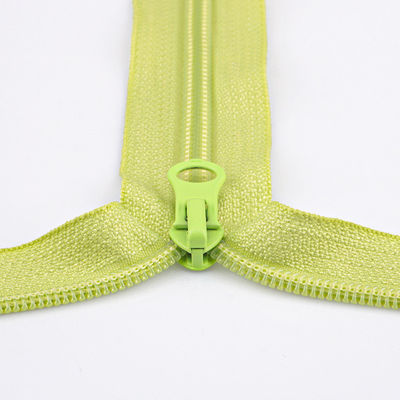 Fabricante de cremallera de nylon Rolos al por mayor 3# 5# 8# 10# cremallera cremallera de bobina de nylon para ropa