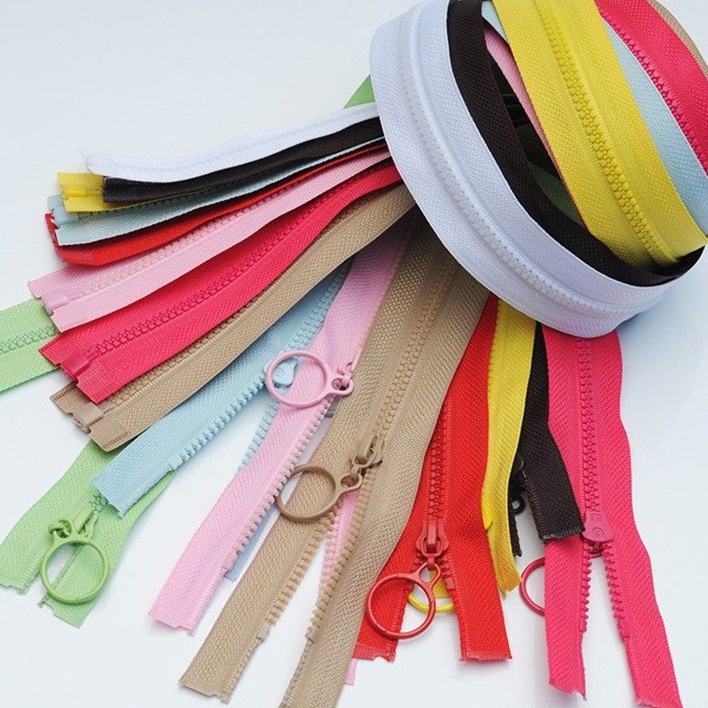 #5 Cerradura de resina con dientes de colores para prendas de vestir en rosa